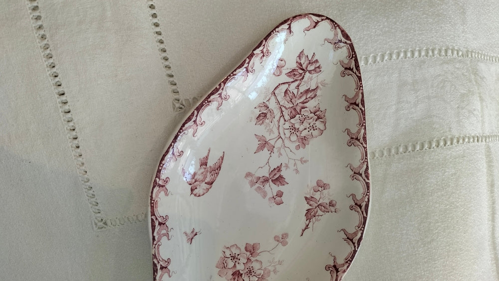Nappe blanche damassée, jours échelle